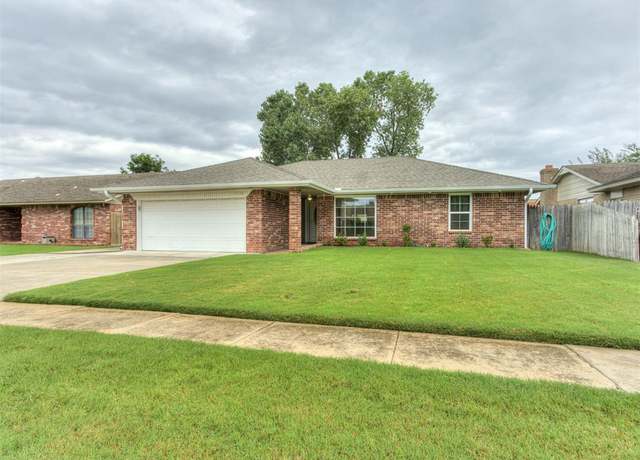 Property at 1113 NW 7th Pl, Moore, OK 73170, 4 beds, 2 baths