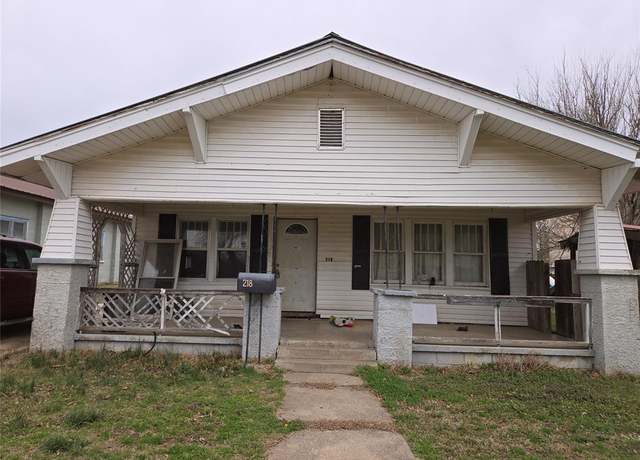 Property at 218 N 4th St, Okemah, OK 74859, 3 beds, 2 baths