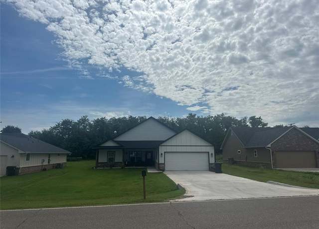 Property at 914 S Ash St, Luther, OK 73054, 3 beds, 2 baths