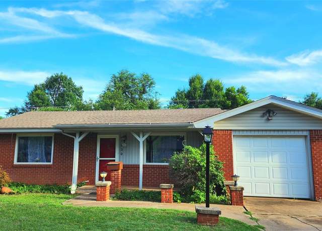 Property at 1830 Westminster Pl, Nichols Hills, OK 73120, 2 beds, 1 bath