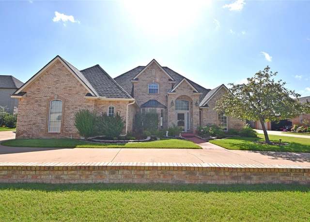 Property at 12608 Redstone Ct, Oklahoma City, OK 73142, 5 beds, 3.5 baths