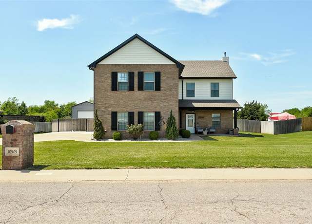 Property at 10909 N Pointe Dr, Edmond, OK 73025, 5 beds, 3.5 baths