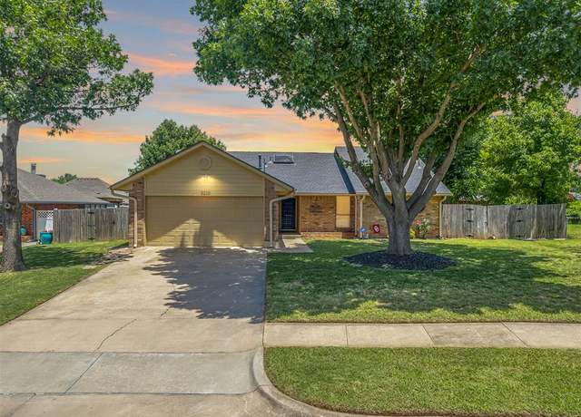 Property at 3213 Creekwood Ct, Norman, OK 73072, 3 beds, 2 baths