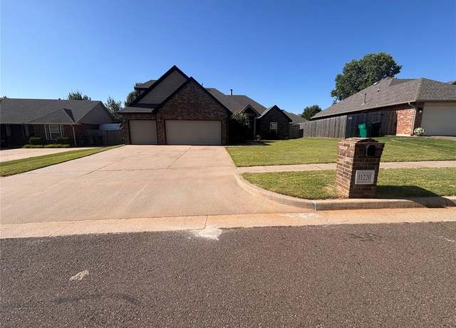 Property at 11220 NW 102nd St, Yukon, OK 73099, 4 beds, 3 baths