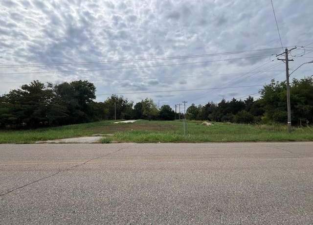 Property at 300 S Kennedy Ave, Shawnee, OK 74801