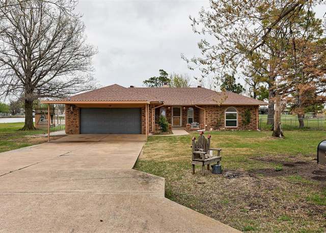 Property at 3200 S Eagle Ln, Oklahoma City, OK 73179, 3 beds, 2 baths