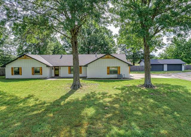 Property at 16101 S Rock Creek Rd, Shawnee, OK 74801, 4 beds, 3.5 baths