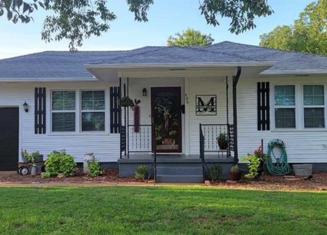 Property at 406 Winona, Lindsay, OK 73052, 2 beds, 1 bath