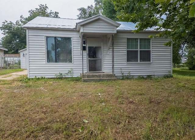 Property at 313 W Texas Ave, Anadarko, OK 73005, 2 beds, 2 baths