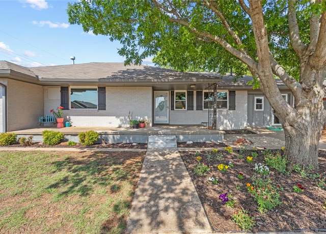 Property at 217 N 8th St, Weatherford, OK 73096, 3 beds, 2 baths