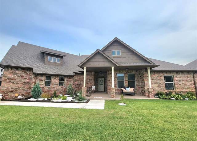 Property at 10808 NW 94th St, Yukon, OK 73099, 4 beds, 2.5 baths