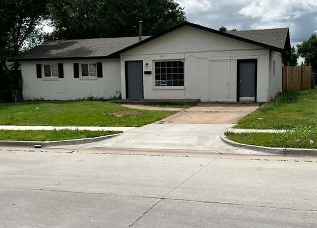 Property at 2513 N Nottingham Way, Moore, OK 73160, 4 beds, 2 baths
