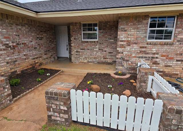 Property at 6805 Saint Marys Cir, Oklahoma City, OK 73132, 3 beds, 2 baths