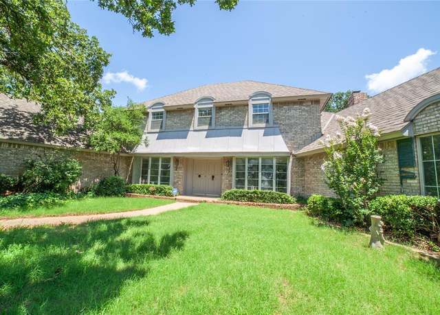 Property at 1507 Mill Creek Rd, Edmond, OK 73025, 4 beds, 3.5 baths