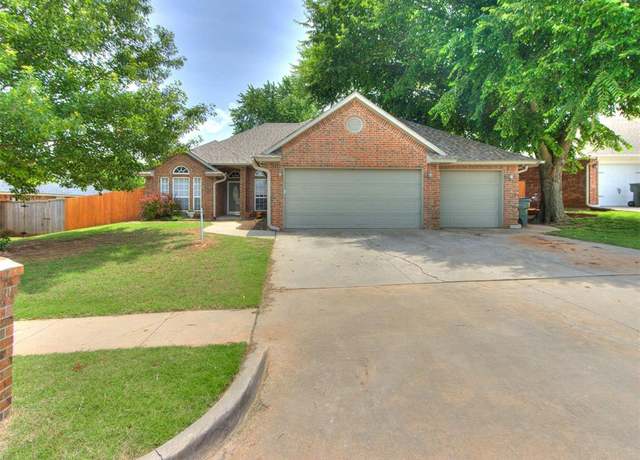 Property at 1805 Barrington Dr, Norman, OK 73071, 4 beds, 2.5 baths