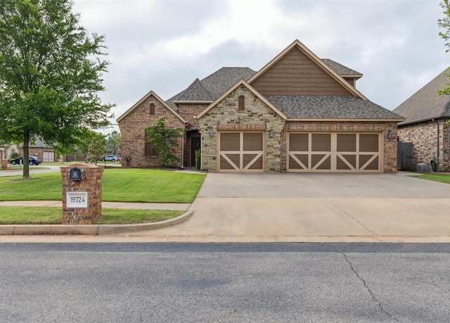 Property at 19724 Meadow Bend Ave, Edmond, OK 73012, 3 beds, 3 baths