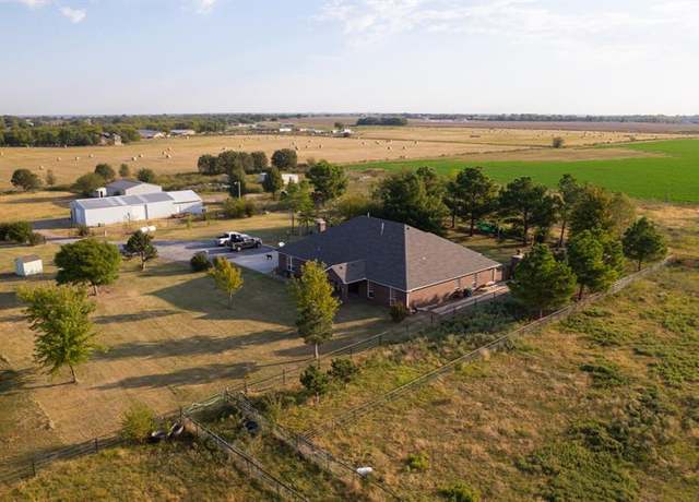 Property at 5465 S Ladd Ave, Purcell, OK 73080, 4 beds, 3 baths