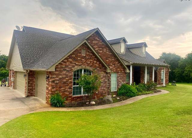 Property at 450 Hickory Hill Dr, Choctaw, OK 73020, 4 beds, 2.5 baths