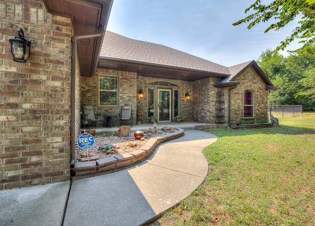 Property at 847 County Street 2978, Tuttle, OK 73089, 3 beds, 2 baths