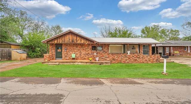 Photo of 207 E Pine Ave, Sayre, OK 73662