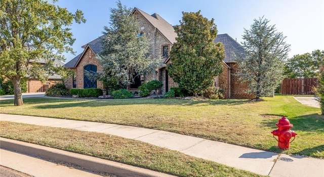 Photo of 3016 Balmoral Dr, Edmond, OK 73034