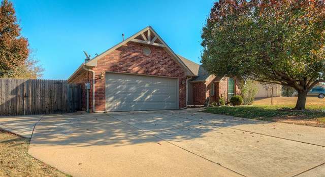 Photo of 2104 Branden Ln, Edmond, OK 73003