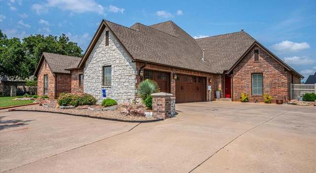 Photo of 1213 Muirfield Dr, Shawnee, OK 74801