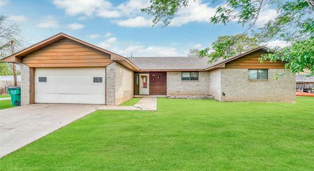 Photo of 223 E Pierce St, Mangum, OK 73554
