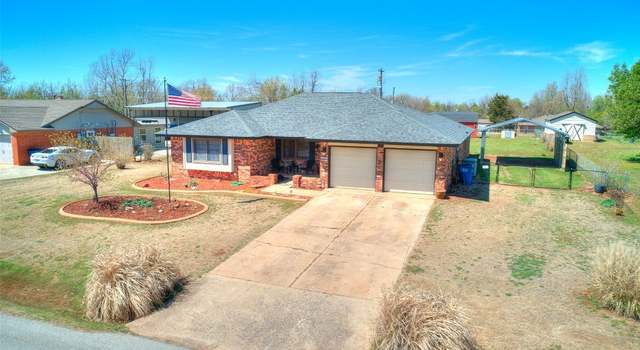 Photo of 623 S Pleasant View Dr, Mustang, OK 73064