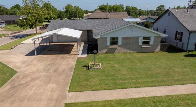 Photo of 822 W Broadway St, Okemah, OK 74859