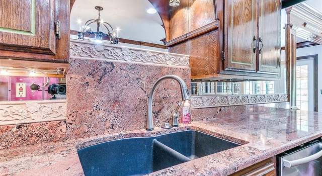 Photo of 1607 Squirrel Tree Pl, Edmond, OK 73034