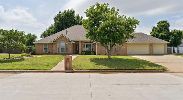 Photo of 607 N Mockingbird Way, Mustang, OK 73064