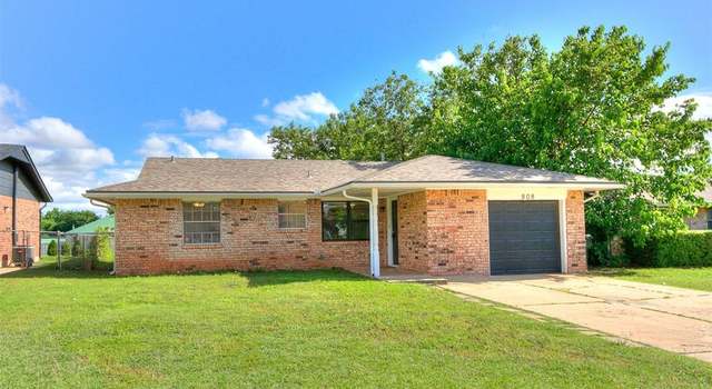 Photo of 808 Robin Hill Rd, Edmond, OK 73003