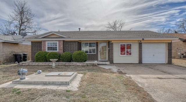 Photo of 872 NW 15th St, Moore, OK 73160