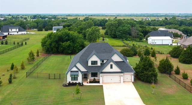 Photo of 14242 Fox Lair Ln, Edmond, OK 73025