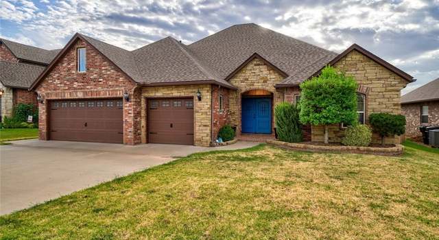 Photo of 808 Lindsey Ln, Moore, OK 73160