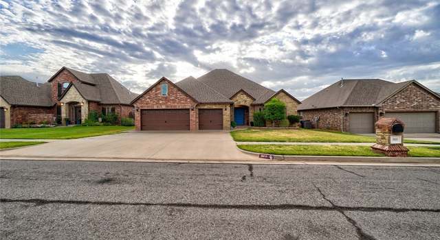 Photo of 808 Lindsey Ln, Moore, OK 73160