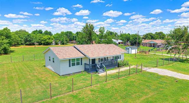 Photo of 621 W 2nd St, Calumet, OK 73014