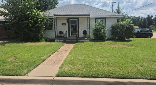 Photo of 621 S 9th St, Yukon, OK 73099