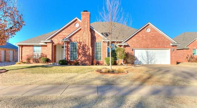 Photo of 1613 Castle Rock Rd, Yukon, OK 73099