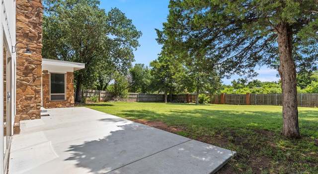 Photo of 2104 Brookhaven Dr, Edmond, OK 73034