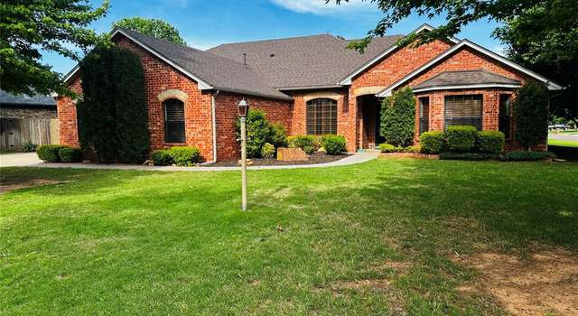 Photo of 200 Foxridge Rd, Elk City, OK 73644