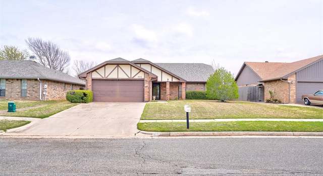 Photo of 1016 Countrywood Ln, Edmond, OK 73012