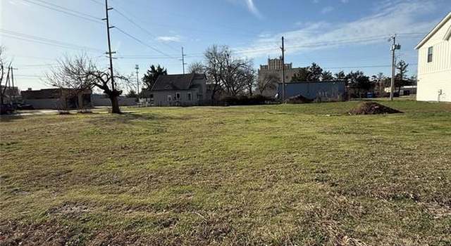 Photo of 1404 NW 6th St, Oklahoma City, OK 73106