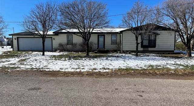 Photo of 200 N C St, Olustee, OK 73560