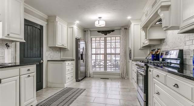 Photo of 11501 Buckingham Ct, Yukon, OK 73099
