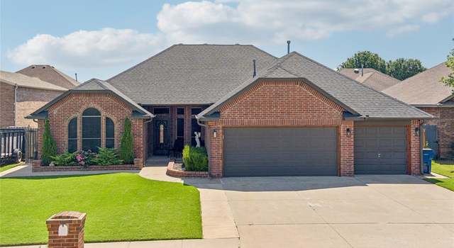 Photo of 312 N Sam Houston Way, Mustang, OK 73064