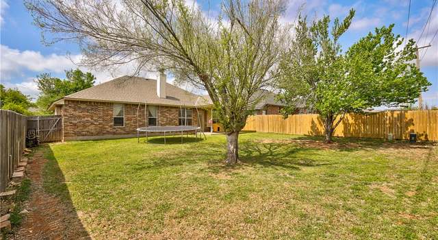 Photo of 11905 NW 7th St, Yukon, OK 73099