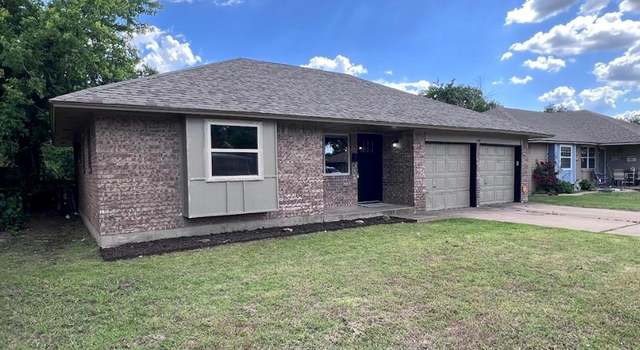 Photo of 748 SW 2nd St, Moore, OK 73160