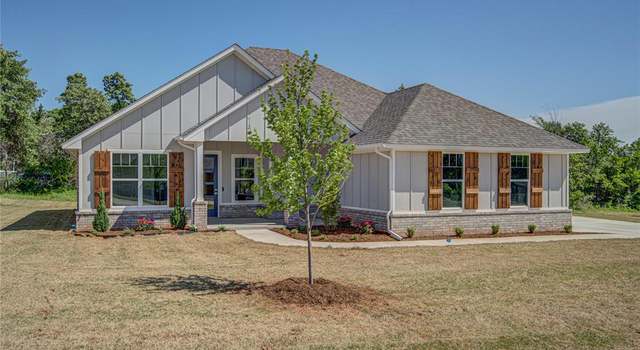 Photo of 11033 Black Lion Ct, Blanchard, OK 73010